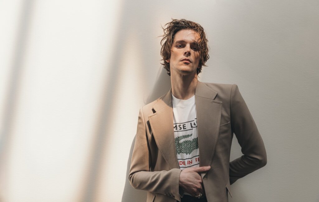 idkhow-share-funky-new-dance-track,-‘gloomtown-brats’