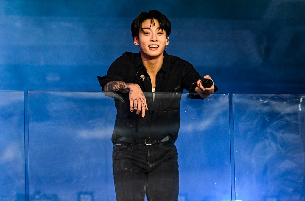 here’s-how-fans-can-watch-jung-kook-perform-songs-from-‘golden’-on-meta-quest 3