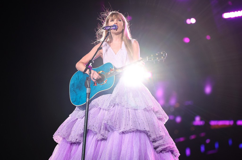 taylor-swift-donates-$1-million-to-tennessee-tornado-relief fund