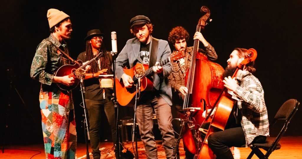 sam-grisman-project-stomp-through-pacific-northwest-with-cellist-nat-smith