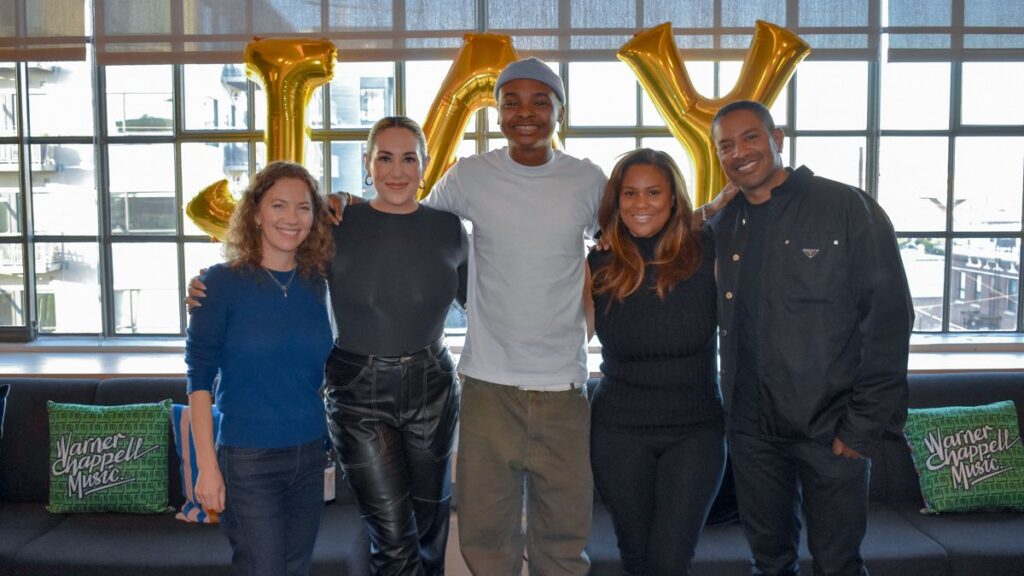 jay-versace-signs-to-warner-chappell-music