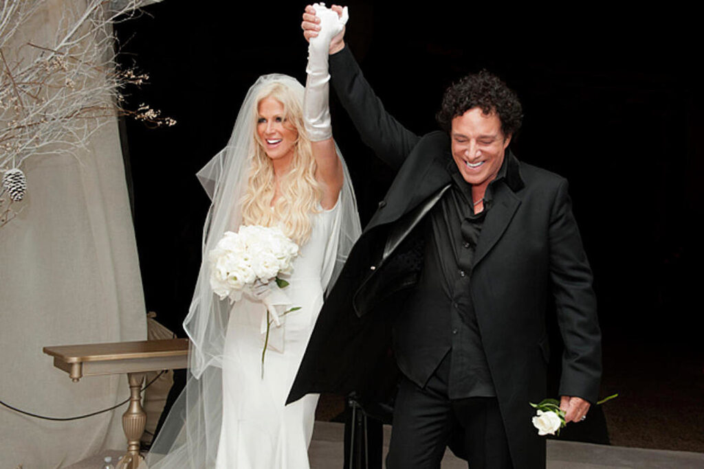 10-years-ago:-neal-schon-marries-michaele-salahi-on-pay-per-view