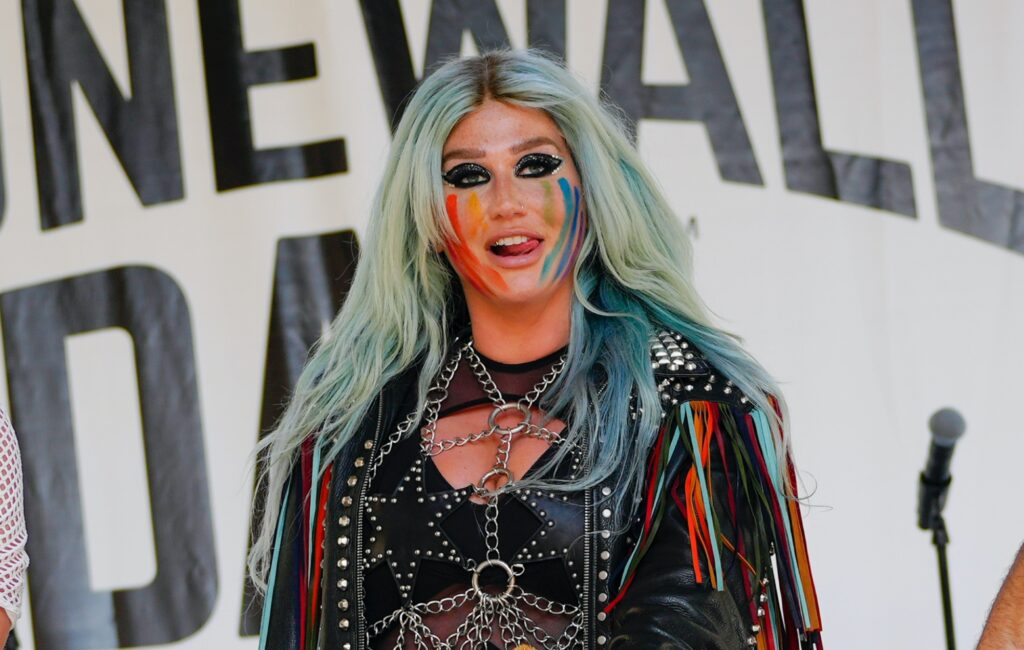 kesha-is-now-finally-free-from-dr.-luke’s-kemosabe-record-label