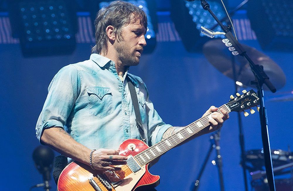 foo-fighters’-chris-shiflett-finds-solo-life-‘challenging’