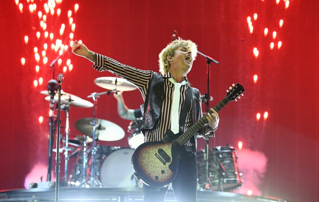 green-day-hit-out-at-donald-trump-during-new-year’s-rockin’-eve-performance