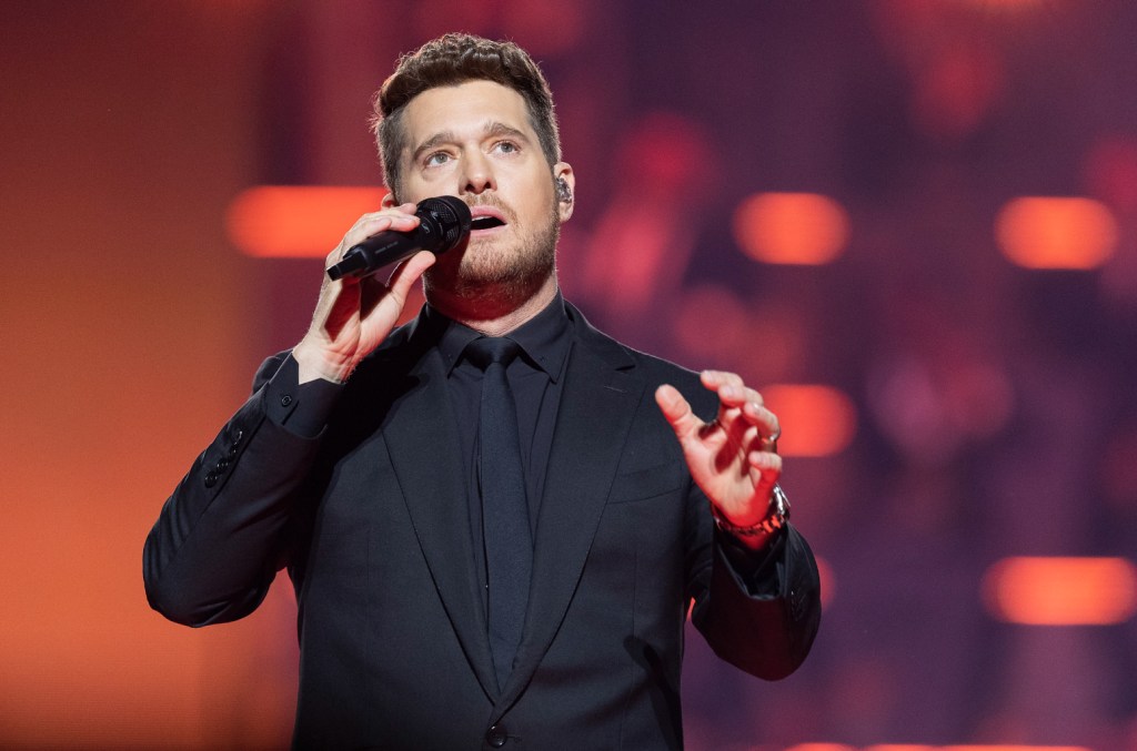 michael-buble-jingles-to-uk-no.-1-with ‘christmas’
