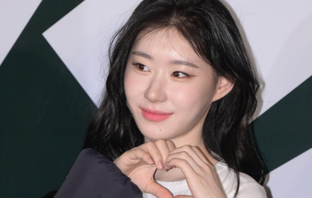 listen-to-itzy’s-chaeryeong-cover-sabrina-carpenter’s-‘nonsense’
