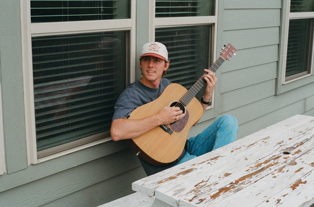 hot-100-first-timers:-dylan-gossett-debuts-with-breakthrough-hit ‘coal’