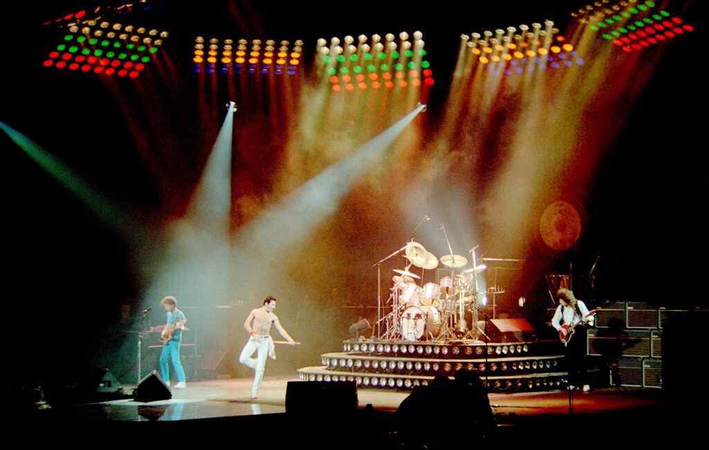 watch-an-exclusive-clip-of-queen-performing-‘we-are-the-champions’-from-new-‘rock-montreal’-live-movie