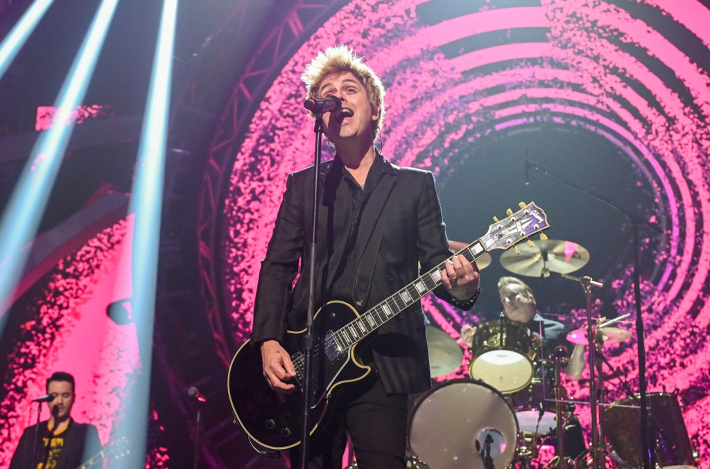billie-joe-armstrong-calls-conservatives’-hysteria-around-trans-kids-‘f–king-close-minded’