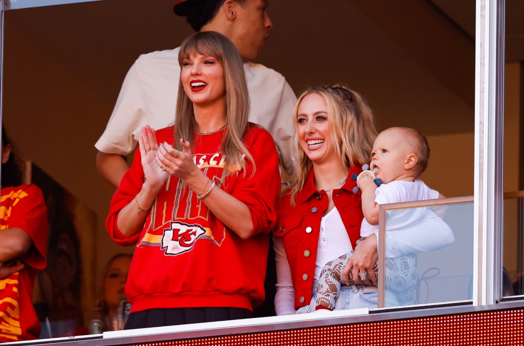 taylor-swift-inspired-menu-items-to-be-sold-at-chiefs-bills-playoff game