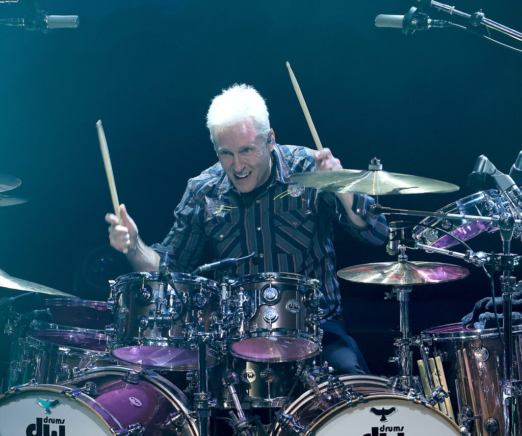 foo-fighters-part-ways-with-drummer-josh-freese