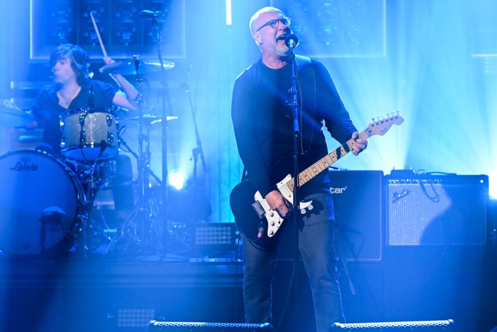 bob-mould-announces-electric-solo-tour