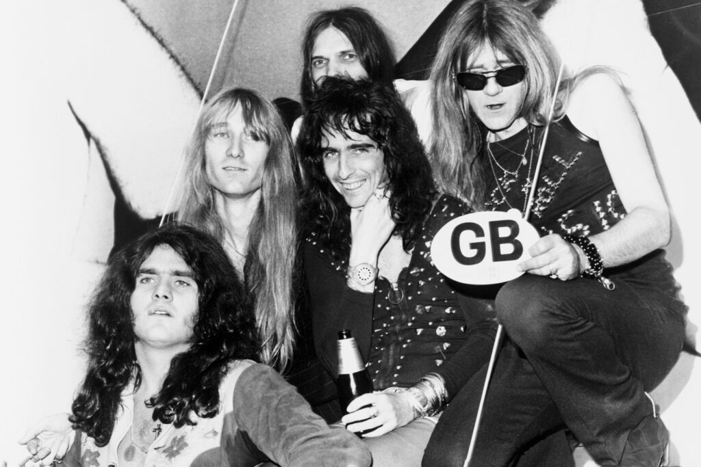 how-to-assemble-a-‘hidden’-alice-cooper-group-album
