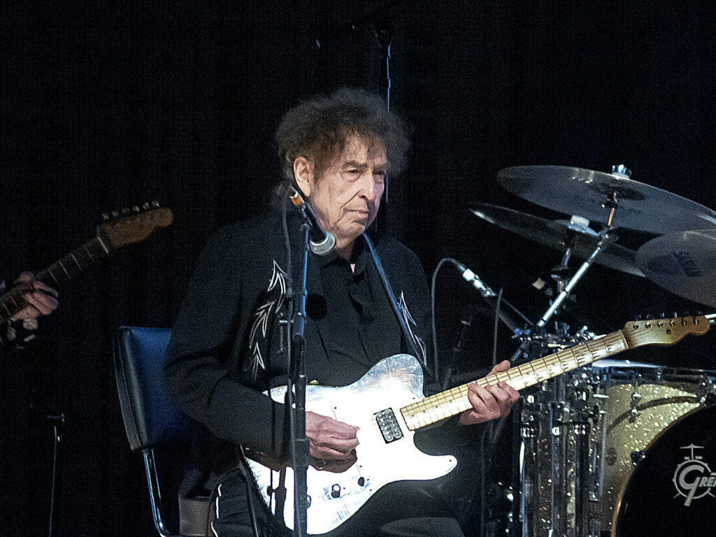 bob-dylan-and-willie-nelson,-outlaw-music-festival,-hollywood-bowl,-may-16