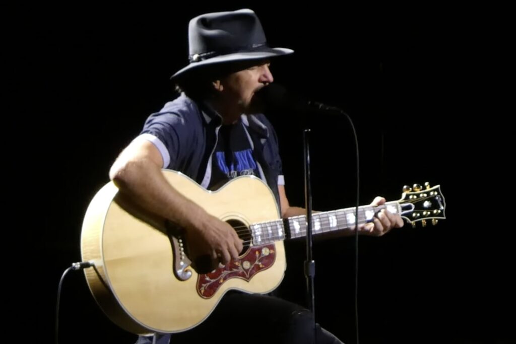watch-eddie-vedder-cover-bruce-springsteen’s-‘my-city-of-ruins’