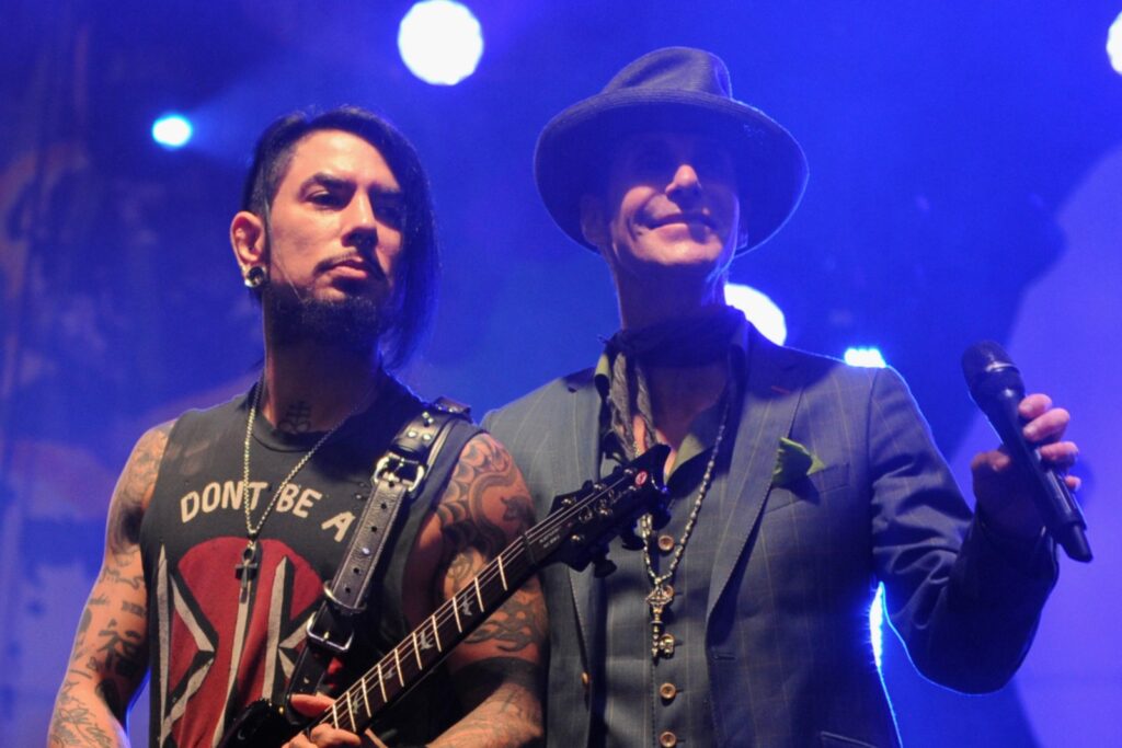 dave-navarro:-‘no-chance’-jane’s-addiction-play-together-again