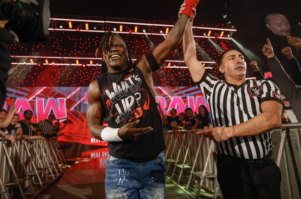 the-truth-hurts:-an-ode-to-the-wwe’s-most-underrated-superstar,-ron killings