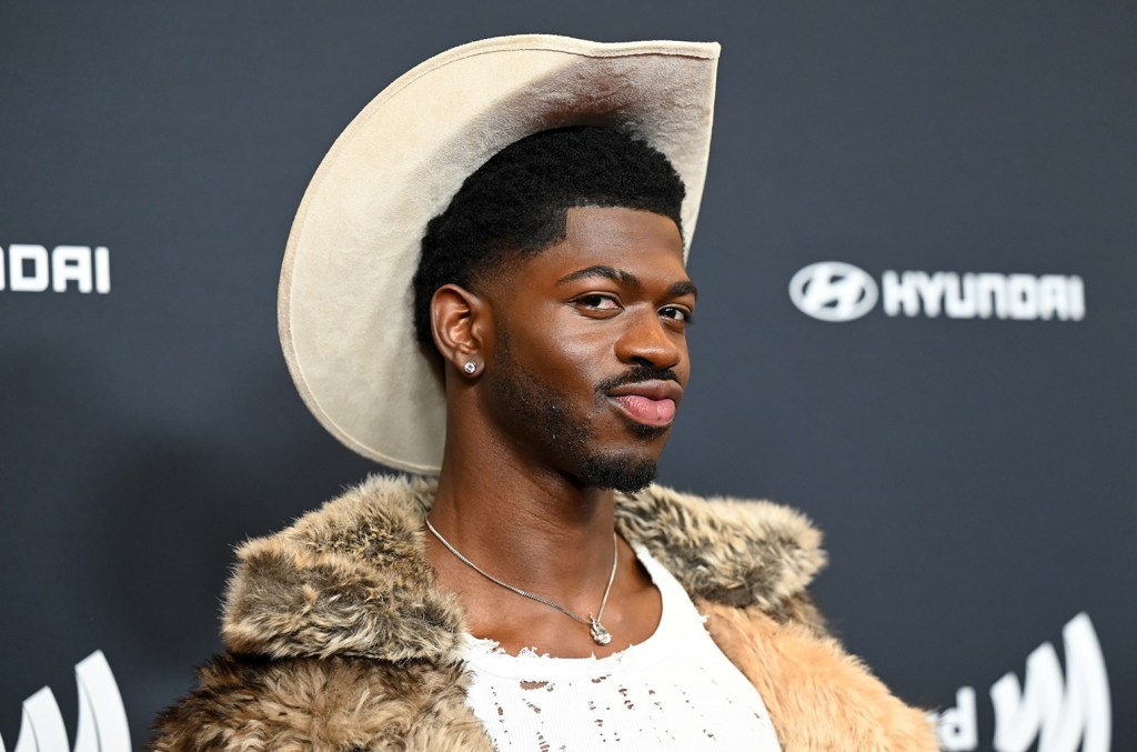 lil-nas-x-beats-copyright-lawsuit-claiming-he-stole-instagram-poses:-‘almost-nothing-in common’