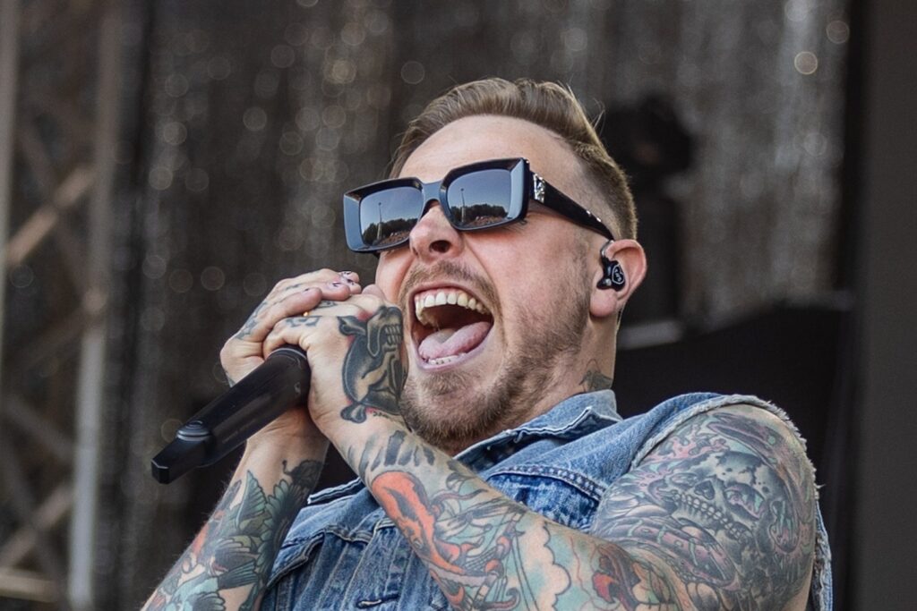 sam-carter-names-architects-song-with-his-favorite-lyrics