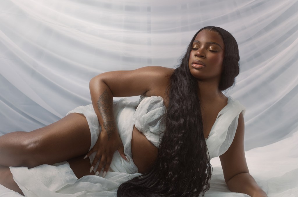 acclaimed-canadian-r&b-artist-savannah-re-discusses-new-‘formed’-lp-&-being-sampled-by-drake-on-‘100 gigs’