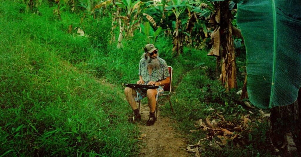 warren-ellis-touring-new-doc-‘ellis-park’-with-q&a-events