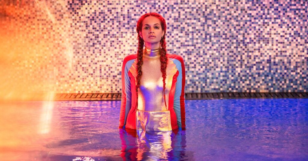 premiere:-kaurareg-artist-glves-celebrates-“quiet-courage”-in-new-video-for-‘time’