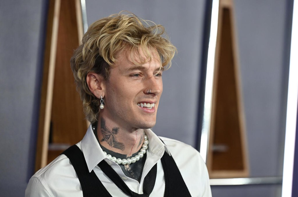 mgk-said-he-had-a-very-good-reason-for-skipping-2025-american-music-awards-after-walking-red carpet