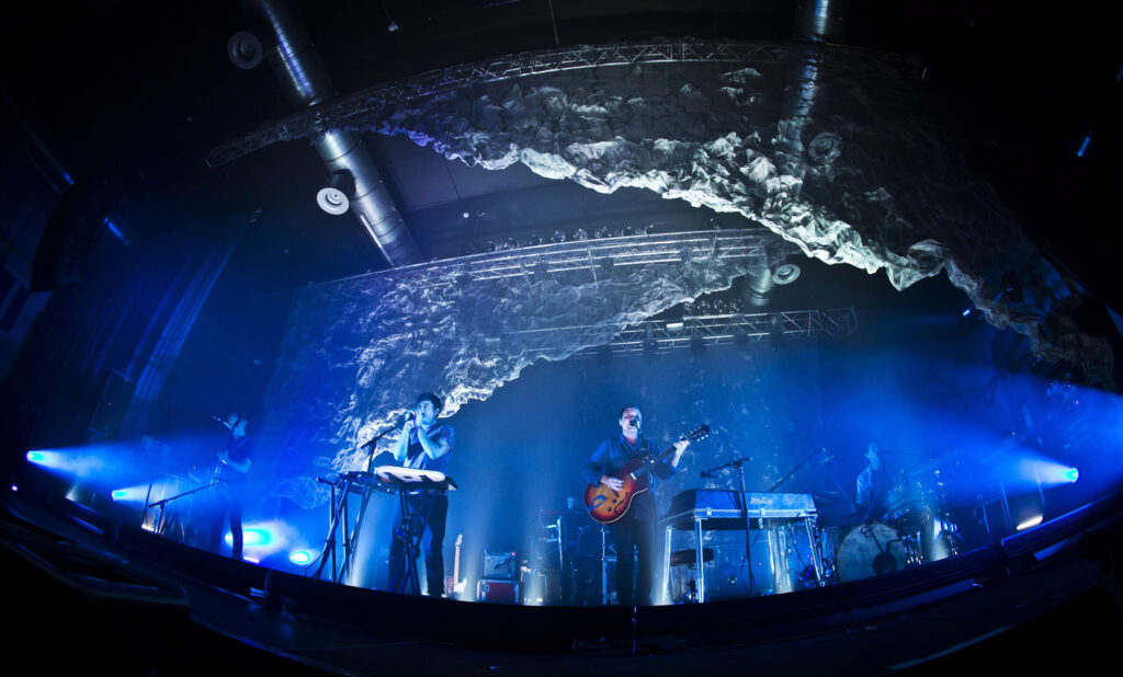 grizzly-bear-awaken-for-first-shows-since-2019