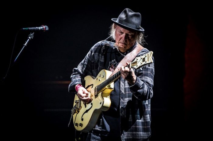 watch:-neil-young-performs-“my-boy”-for-first-time-in-42-years,-offers-live-debut-of-crosby,-stills,-nash-&-young-rarity-“name-of-love”