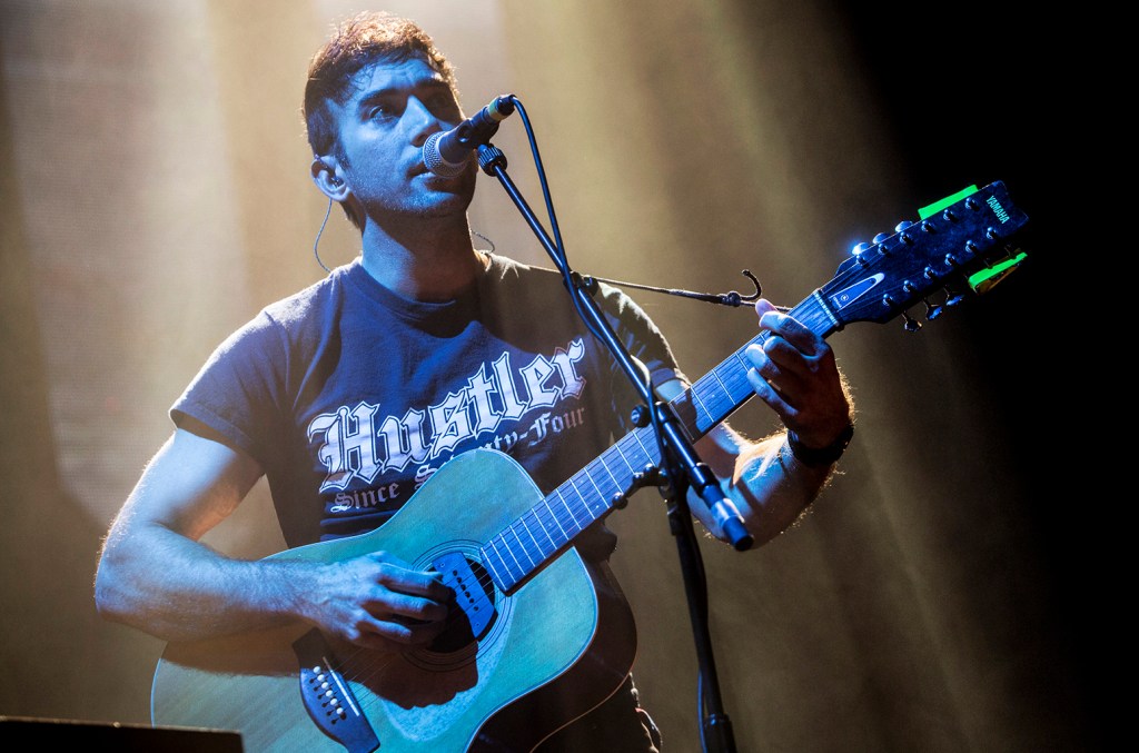 sufjan-stevens-shares-reassessment-of-‘carrie-&-lowell’:-‘i’m-kind-of-embarrassed-by-this album’