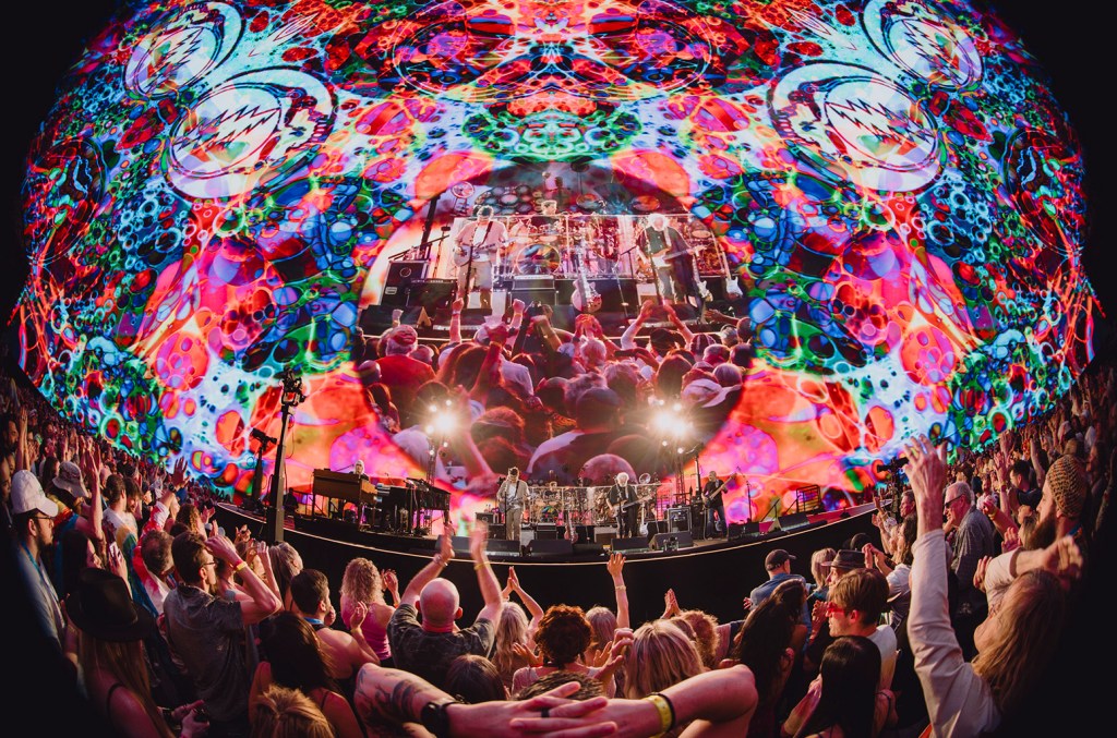 coldplay,-shakira-&-sphere-lead-midyear-boxscore report