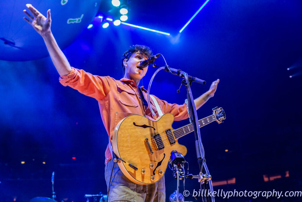 vampire-weekend-debut-twiddle’s-“jamflowman”-in-vermont