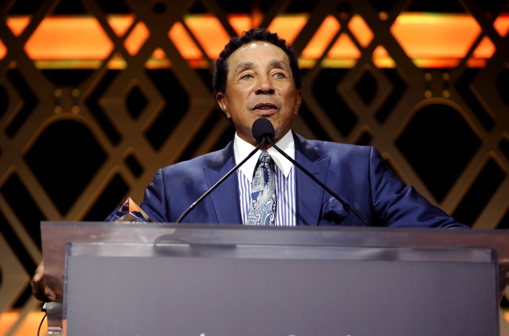 smokey-robinson-sues-his-rape-accusers-for-defamation-&-elder-abuse:-‘an-extortionate plan’