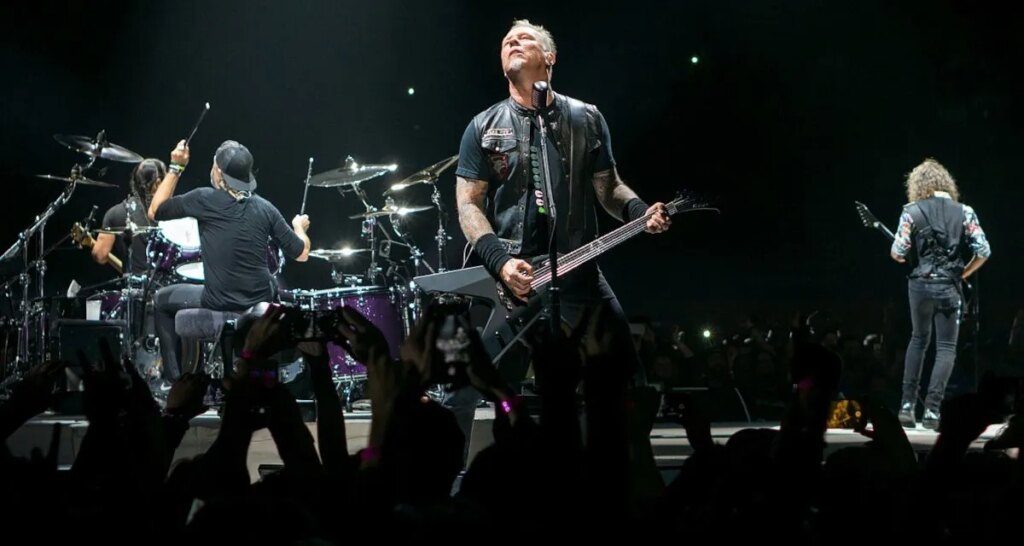 34-years-later,-metallica’s-‘black-album’-hits-20x-platinum-—-and-2x-diamond-—-certification-in-the-us.