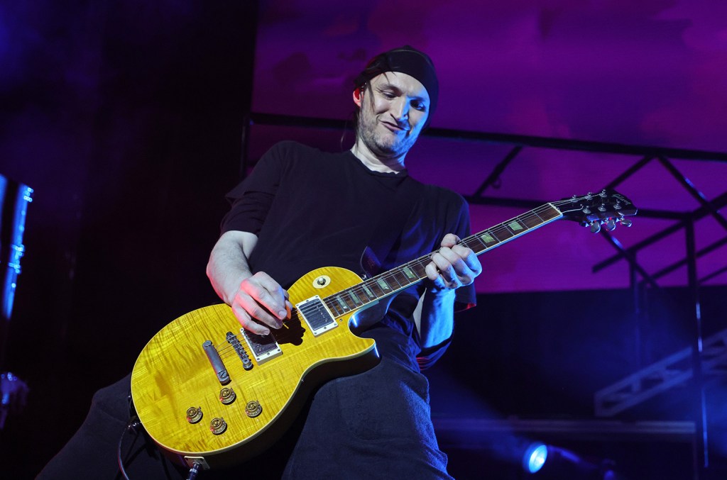ex-red-hot-chili-peppers-guitarist-josh-klinghoffer-avoids-jail-in-vehicular-manslaughter case