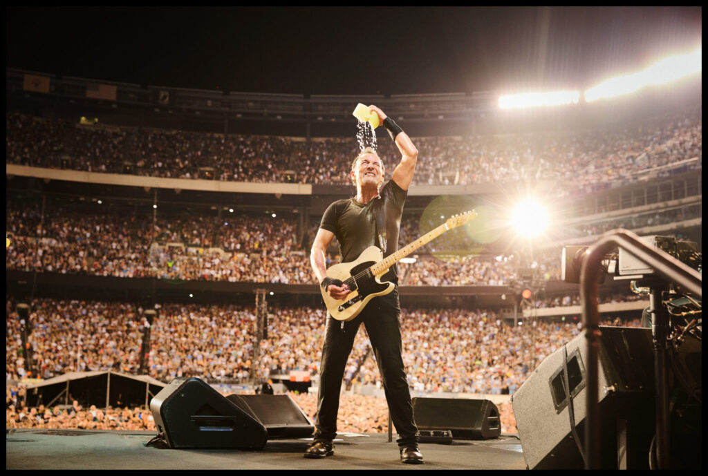 bruce-springsteen-boosts-mexican-‘soldaderas’-on-‘adelita’