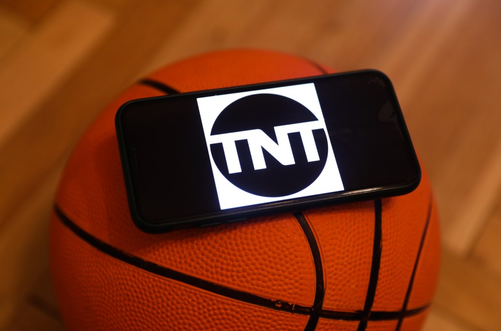 how-to-watch-tnt-without-cable-so-you-can-livestream-nba-playoff games