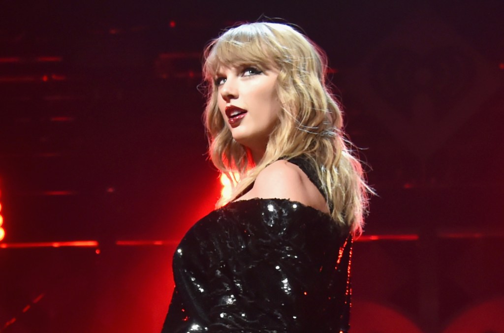 taylor-swift’s-lack-of-amas-announcement-still-results-in-‘reputation’-bump