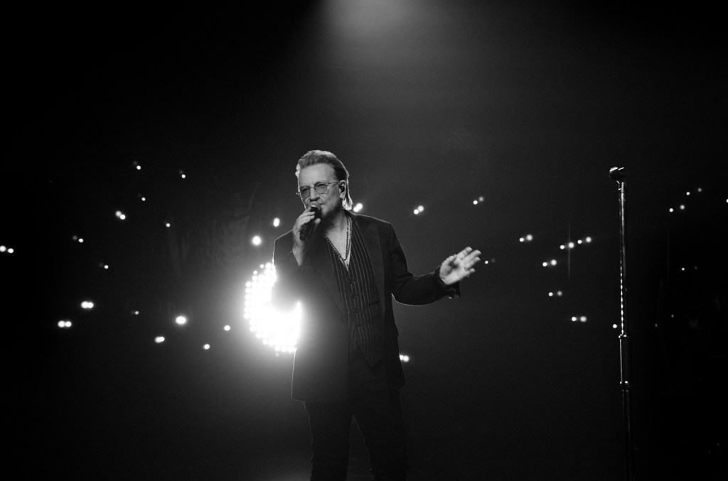 bono-brings-documentary-to-apple-vision-pro:-‘i-got-to-see-myself-onstage-and-realized:-what-a-big arse!’