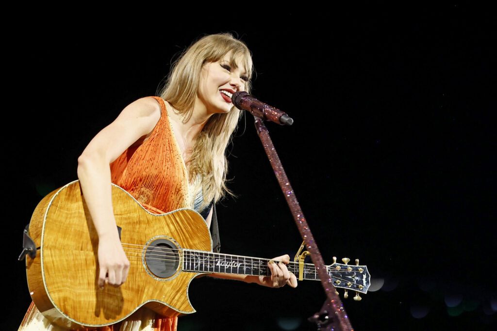 taylor-swift-buys-back-music-rights-after-years-long-dispute