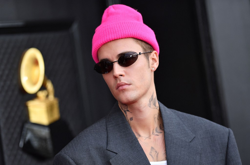 justin-bieber-shows-off-new-pics-with-baby-jack:-‘gonna-be-a-good summer’