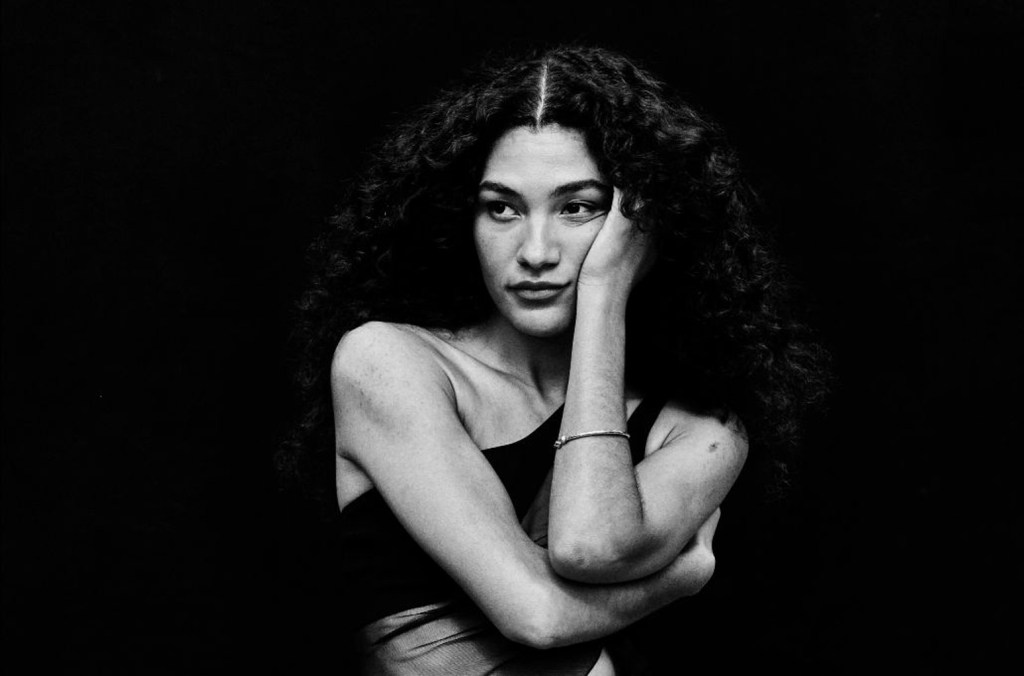 olivia-dean-announces-sophomore-lp-‘the-art-of-loving’-&-surprise-london show