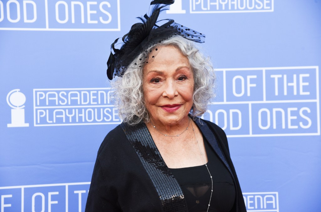 renee-victor,-voice-of-abuelita-in-‘coco,’-dies-at 86