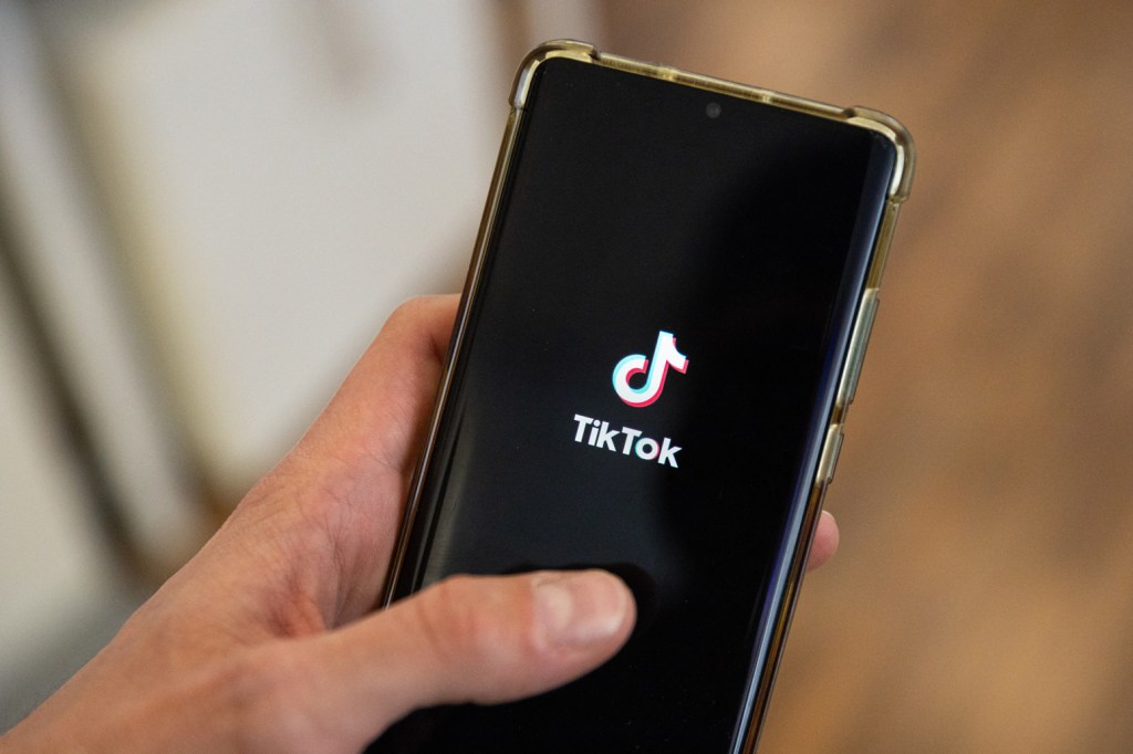 tiktok-rolls-out-analytics-dashboard-and-pre-save-tools-for artists