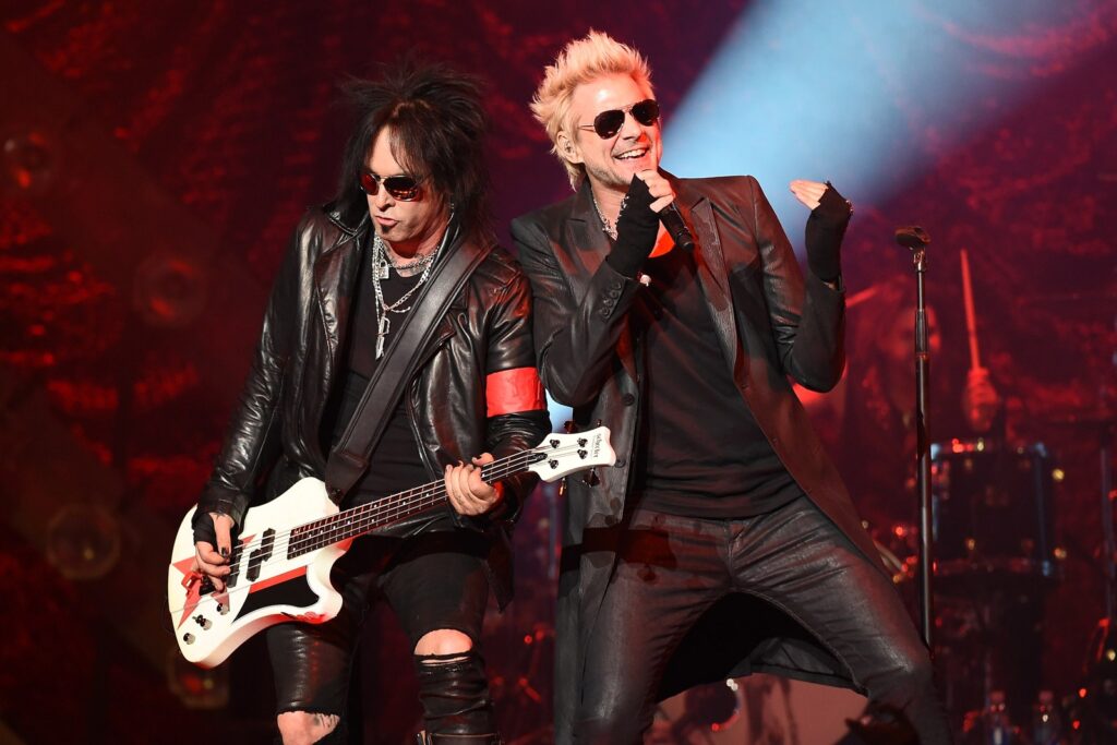 the-moment-sixx:am.-became-a-band