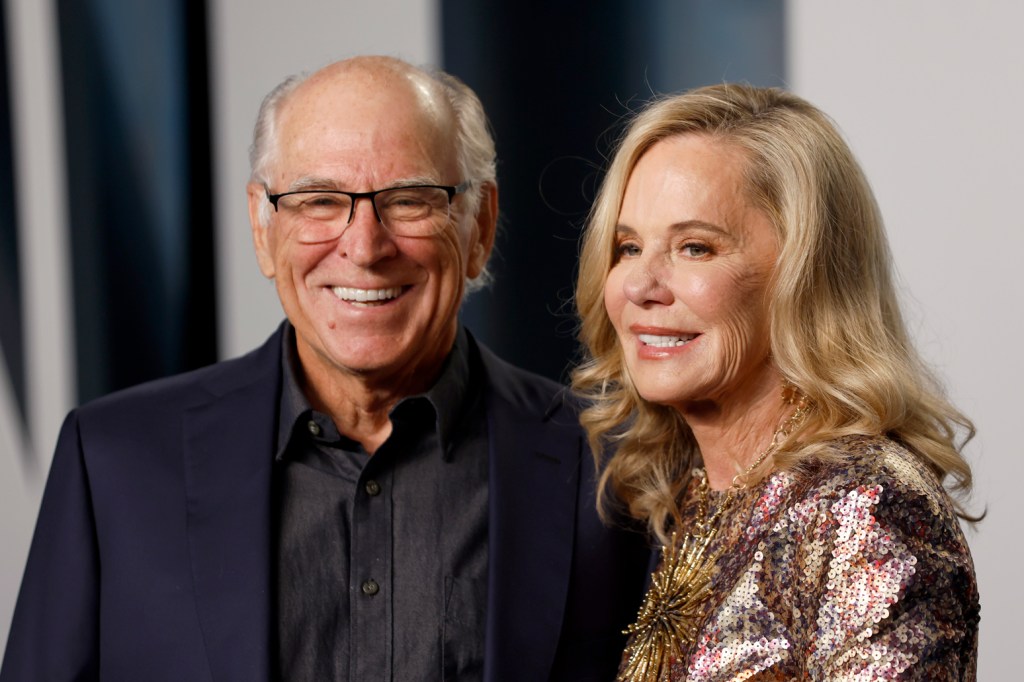 jimmy-buffett’s-widow-sues-to-replace-business-manager-handling-$275m estate