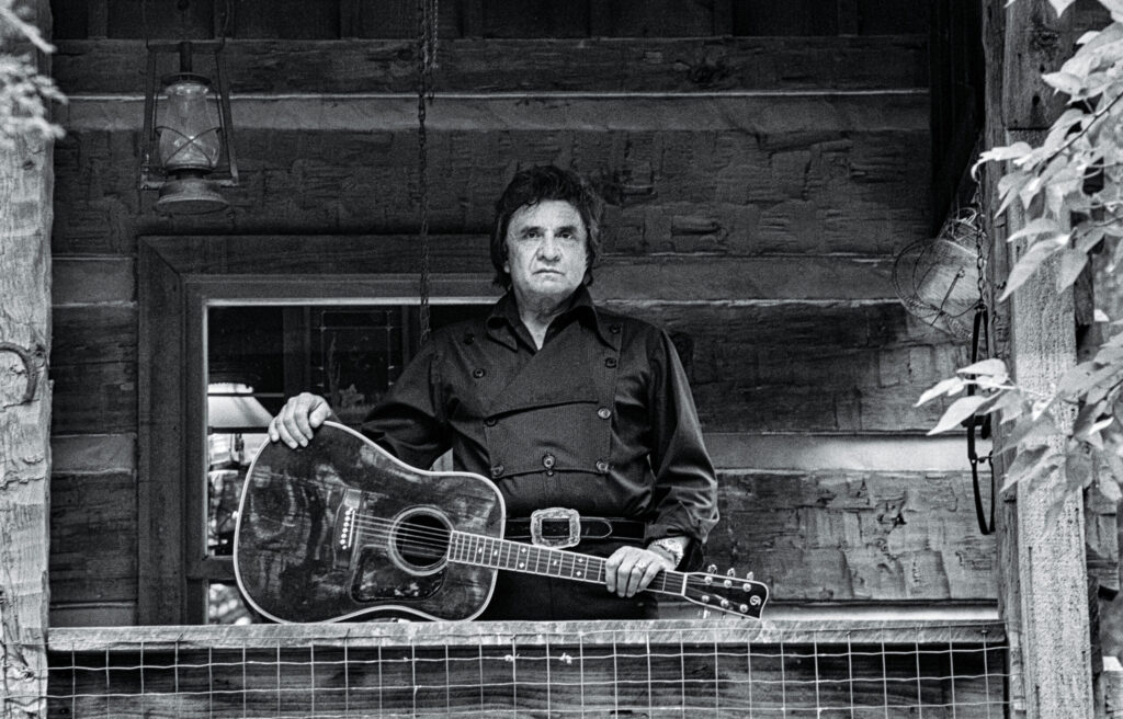 johnny-cash’s-never-before-seen-lyrics,-poems-and-diary-pages-collected-in-comprehensive-new-book
