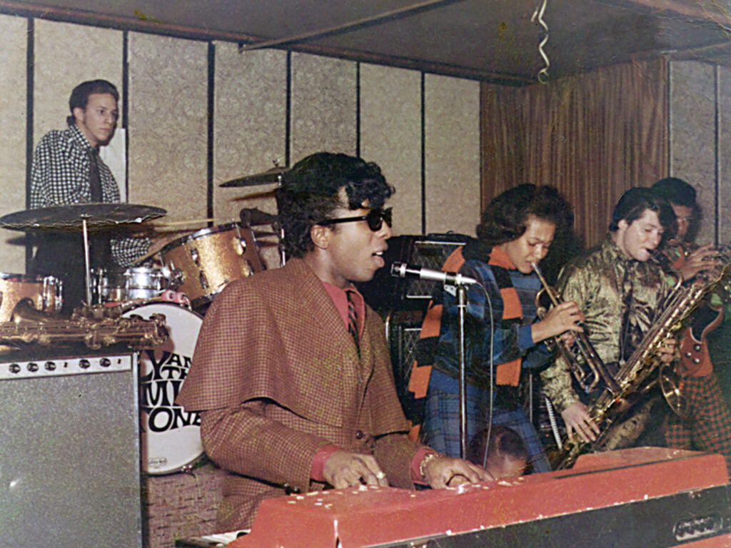 sly-&-the-family-stone-preview-‘unearthed’-1967-live-album
