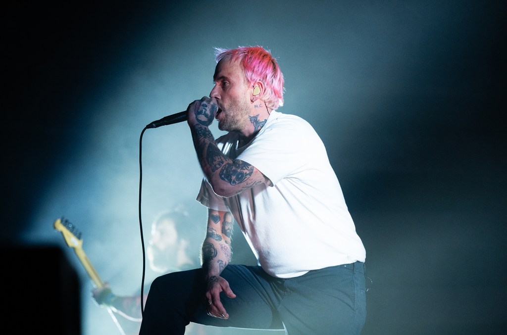 idles’-joe-talbot-dedicates-primavera-sound-set-to-palestine-&-leads-crowd-in-‘viva-palestina’-chant